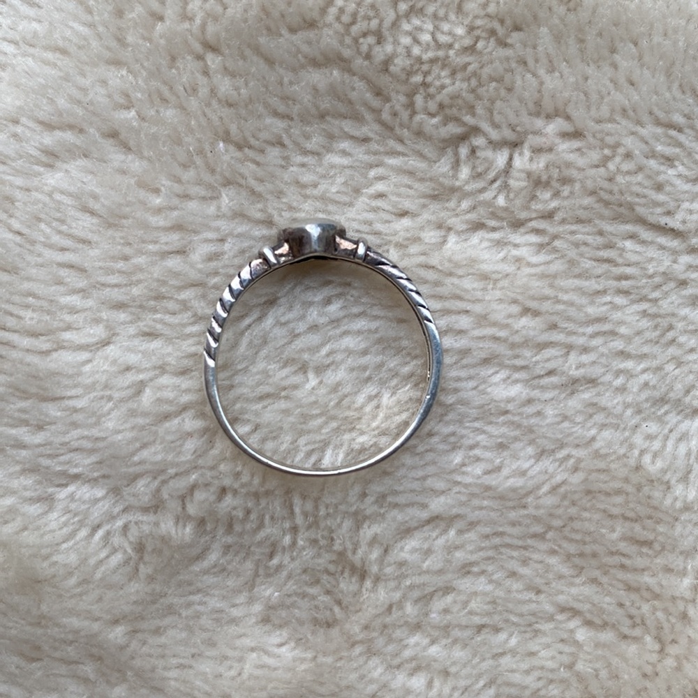 *SOLD*Sterling Silver Heart Ring - Picture 4 of 6
